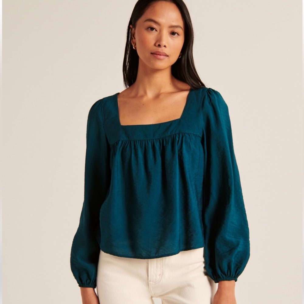 EUC Abercrombie Puff Sleeve Non-Waisted Top